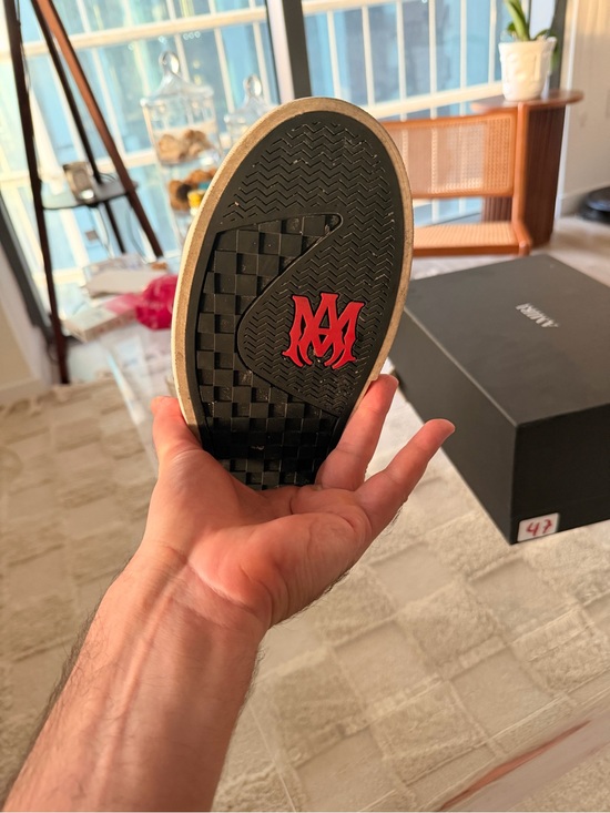 Athletic_Shoes